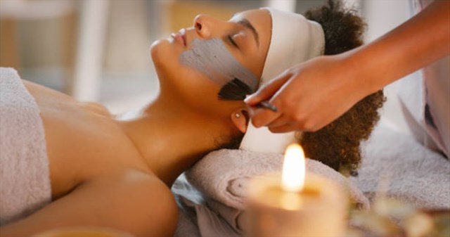 Stay Youthful with Facials!!!